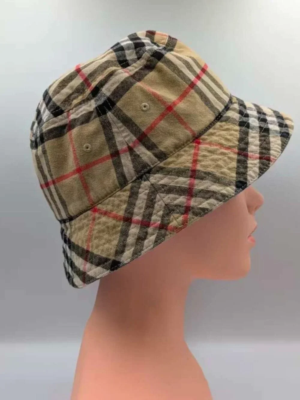 Burberry Classic Vintage Check Cotton Bucket Hat Archive Beige M 8075657 - Picture 6 of 12